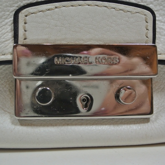 Michael Kors white leather purse - Picture 2 of 11